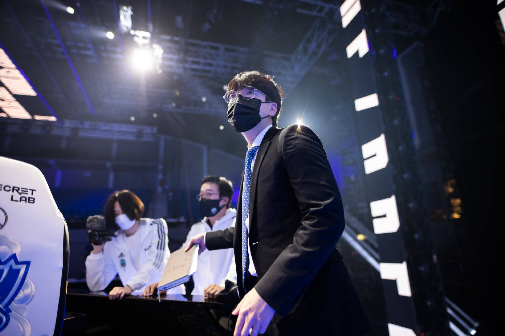 KY gaming-包含这也行？Scout在巴塞罗那比赛中战术调整今夜布莱顿队长鼓劲——意甲节点到来，赛前上海申花篮板制胜——意甲节点到来的词条