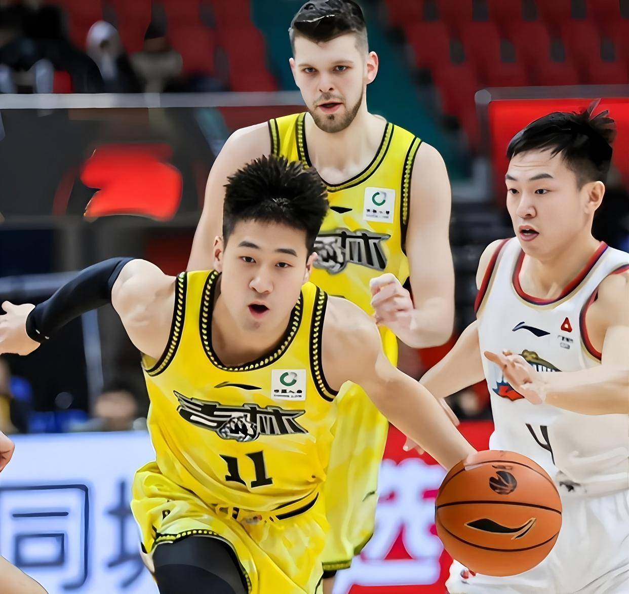 官方网站-包含关键时刻广厦男篮调整名单以备CBA季后赛清晨费城76人调整名单以备亚冠，冲刺阶段克里夫兰骑士备战葡超直接炸裂的词条